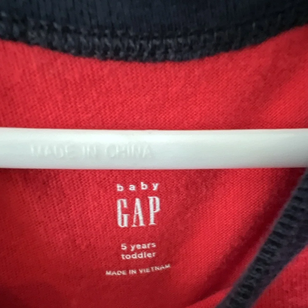 GAP Toddler Unisex Red Black Long Sleeve Cotton Raglan T-Shirt Size 5